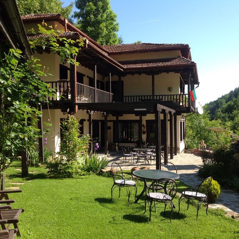 Guest House Verbena Apriltsi  Luaran gambar
